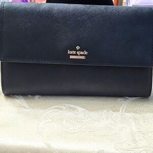Kate Spade Black Wallet Has Card Slots! READ!